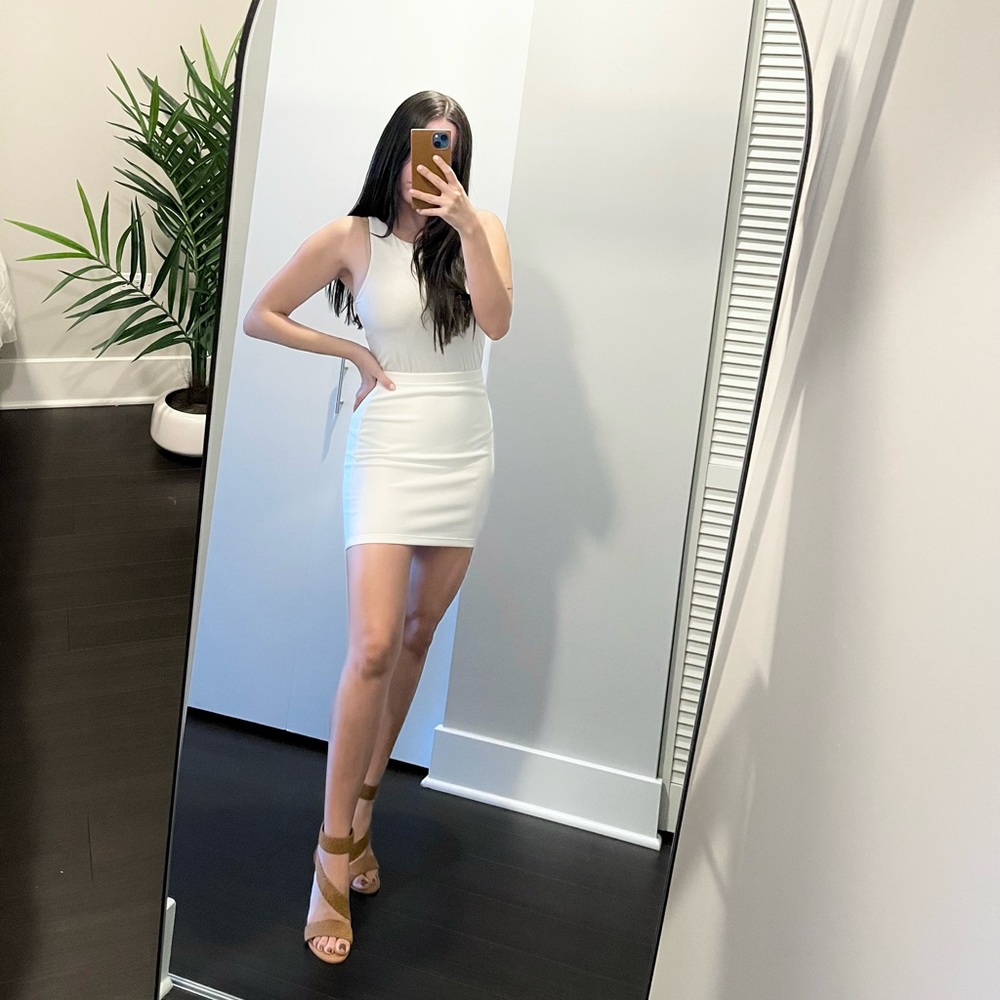 FOREVER 21 White Bodycon Ribbed Stretch Mini Skirt